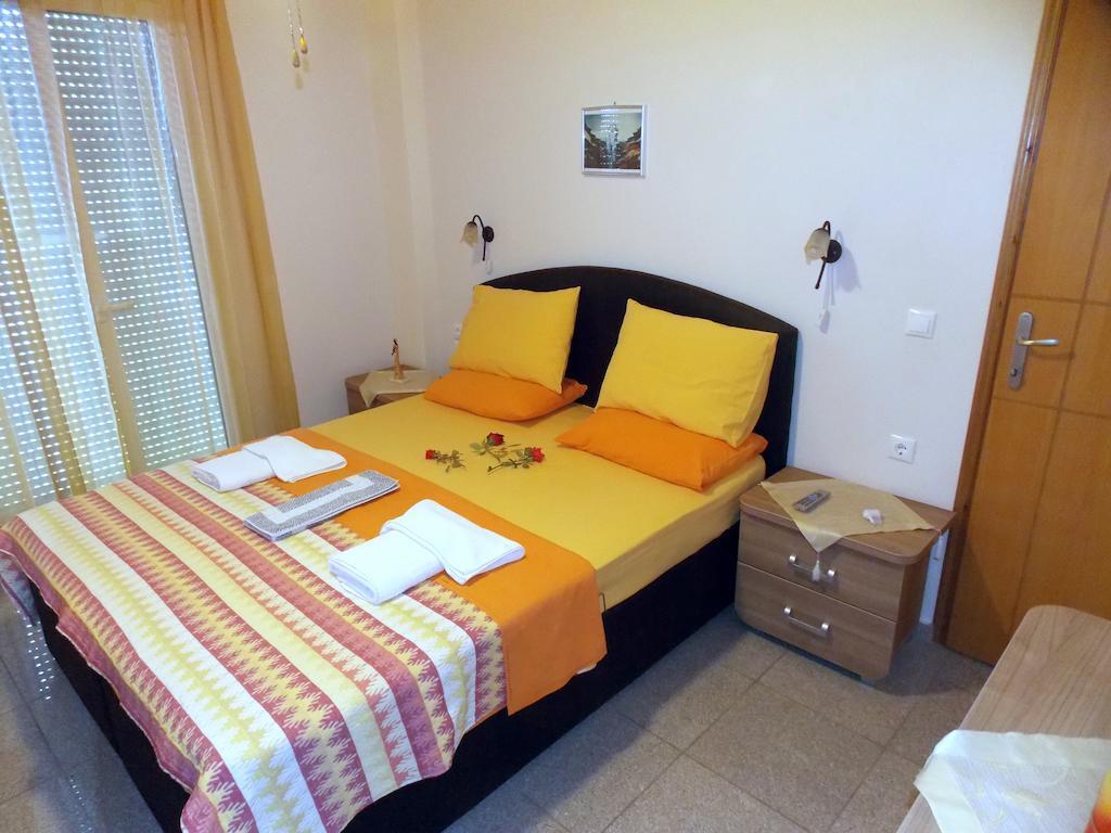 Nikos Apartments 奥马斯帕纳吉亚斯 客房 照片